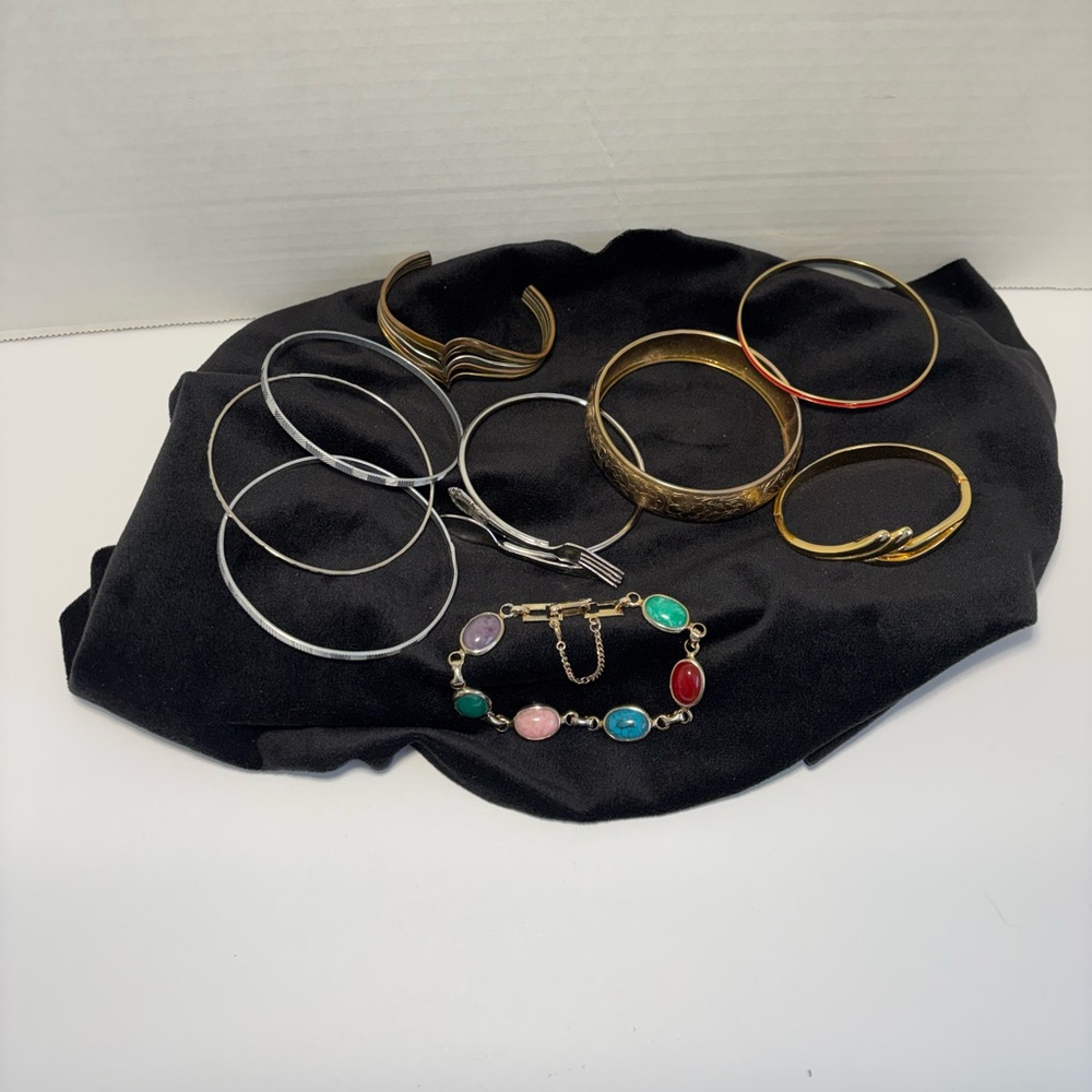 Vintage Lot Of 9 Bracelets Multi-Color Link Cuff Bangles Engraved Floral